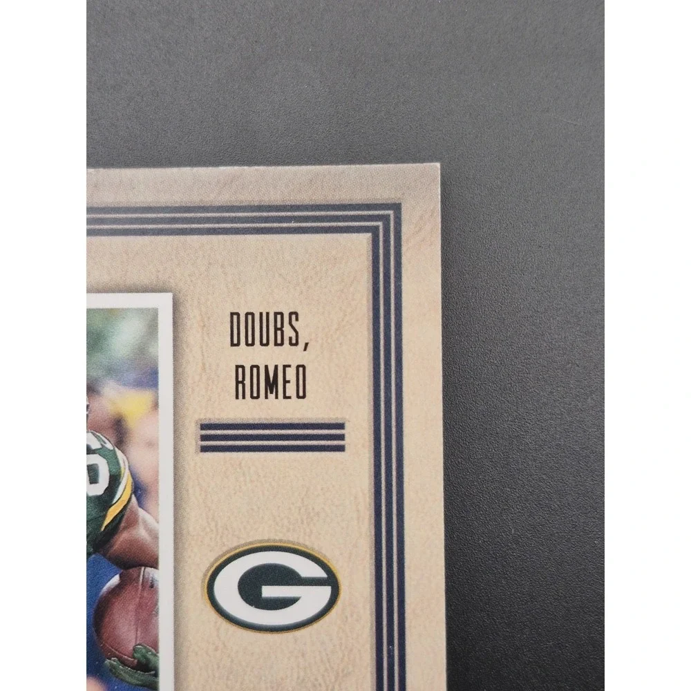2022 Panini Playbook Romeo Doubs #YS-40 Yearbook Swatches Green /25 (MEM, RC)